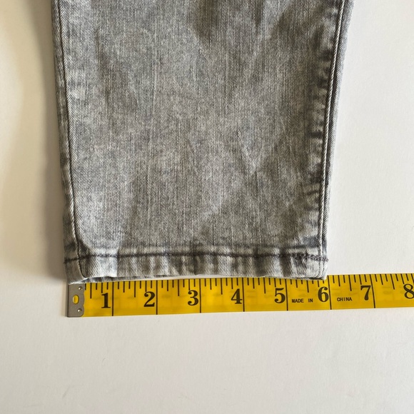 Banana Republic Grey Wash Skinny Jeans - Picture 10 of 11